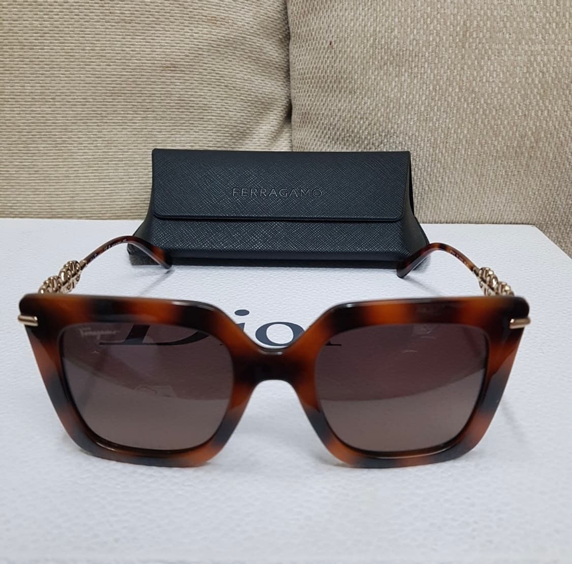 페라가모 선글라스(새상품 풀박스) 상품이미지2
