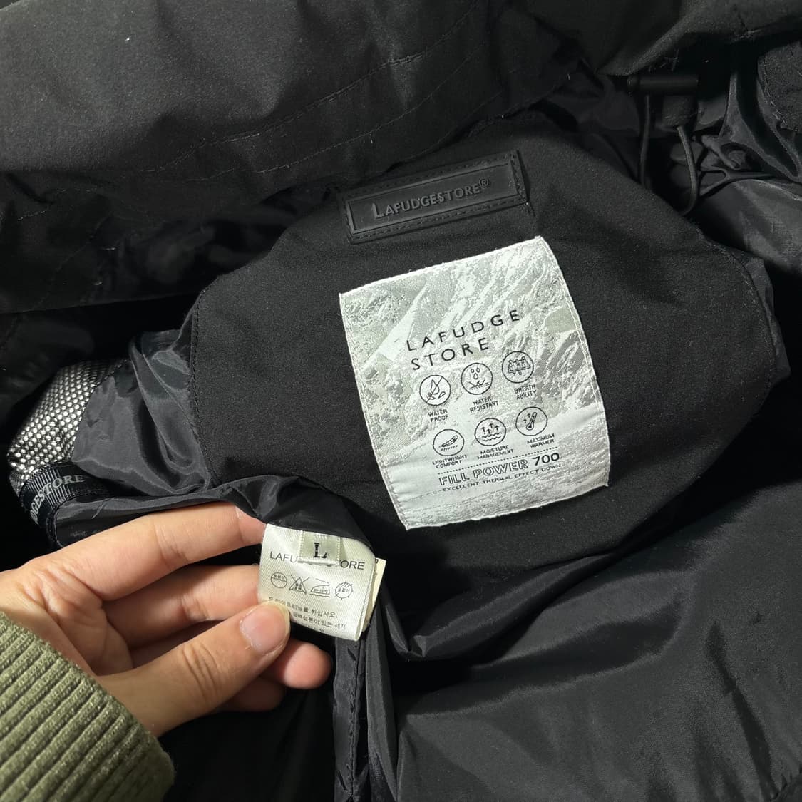 L 라퍼지스토어 블랙 필파워700 덕다운패딩 상품이미지4