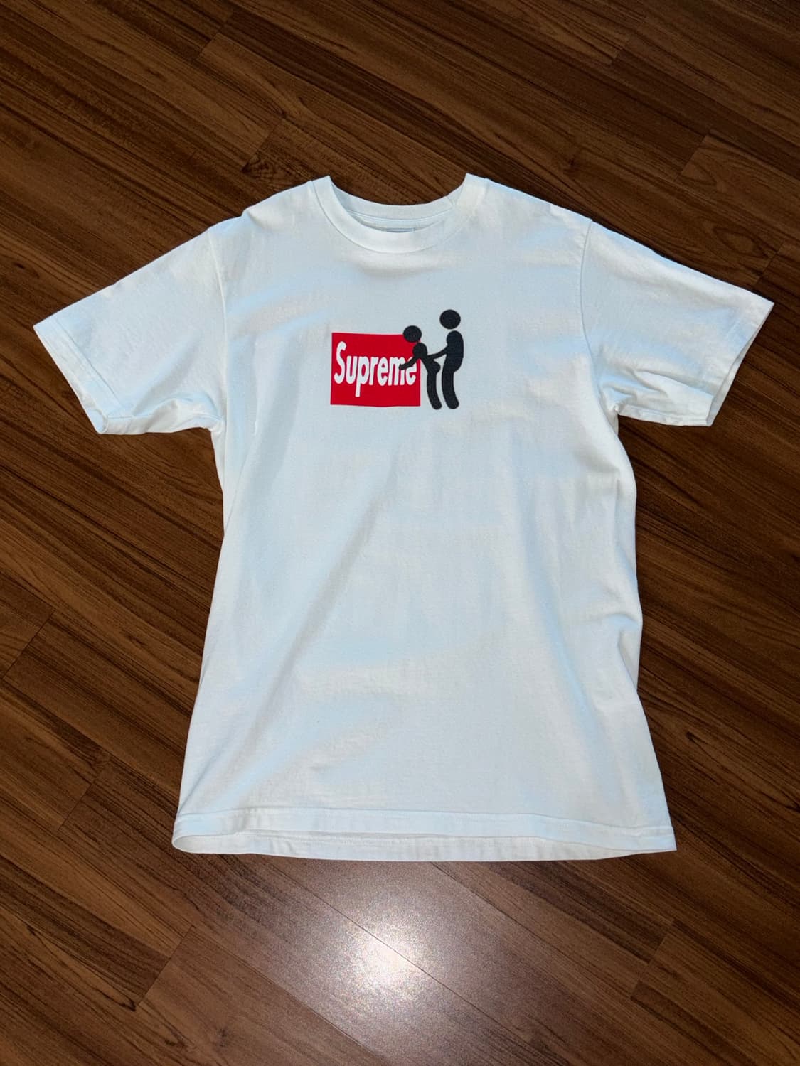 슈프림 스틱 티셔츠 화이트 25FW 상품이미지2