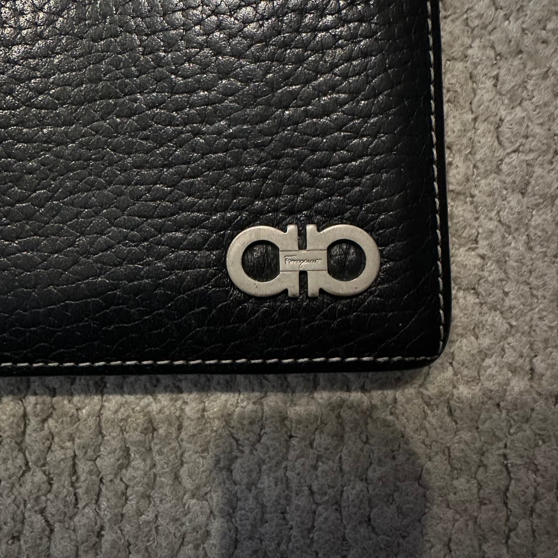 페라가모 간치니 로고 반지갑 상품이미지2