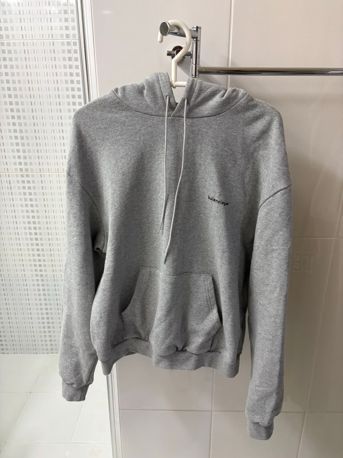 발렌시아가 그레이 후드티 상품이미지1