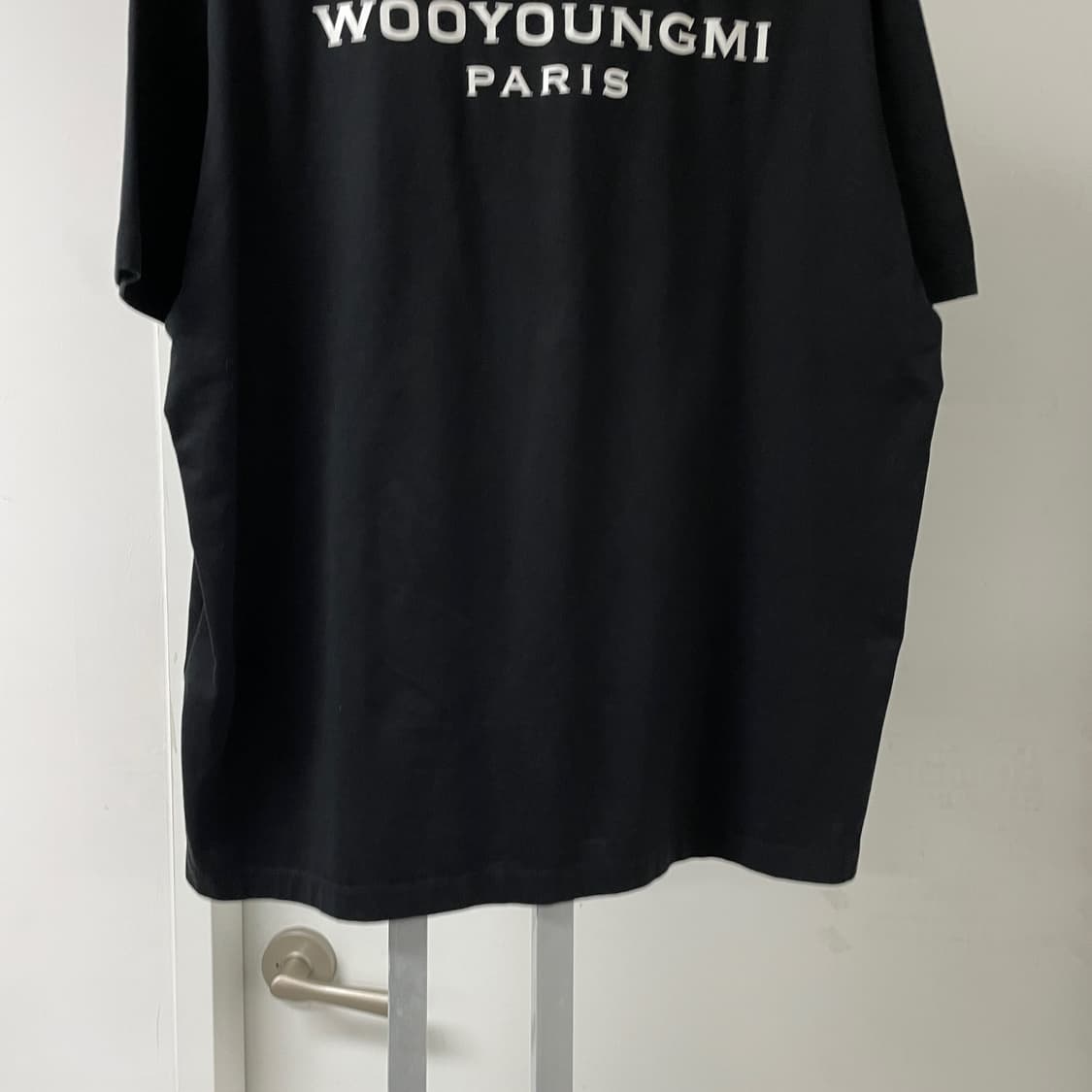 우영미 백로고 반팔 티셔츠 블랙 48 상품이미지3