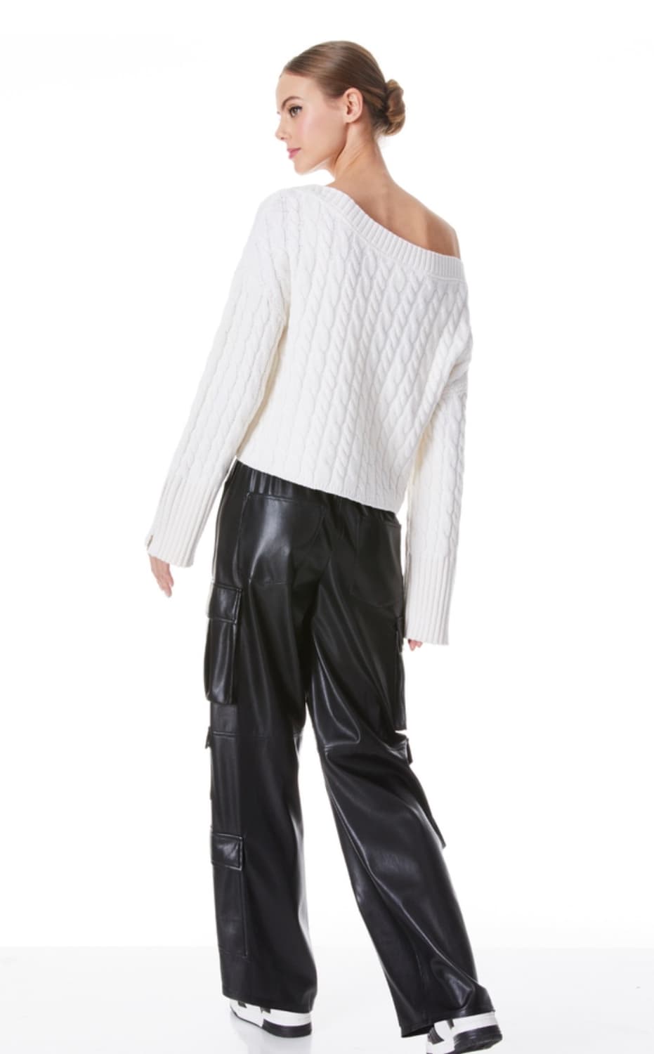 [상태좋음]ALICE + OLIVIA 아이보리 오프숄더 니트 S 상품이미지2