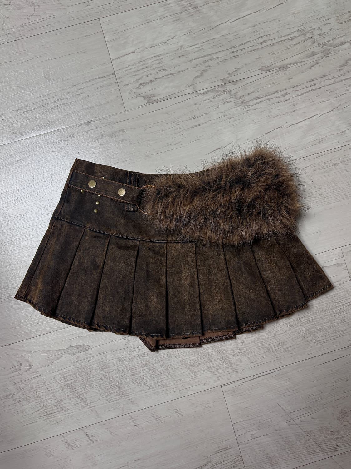 빈티지 스터드 퍼 플리츠 미니스커트 상품이미지1