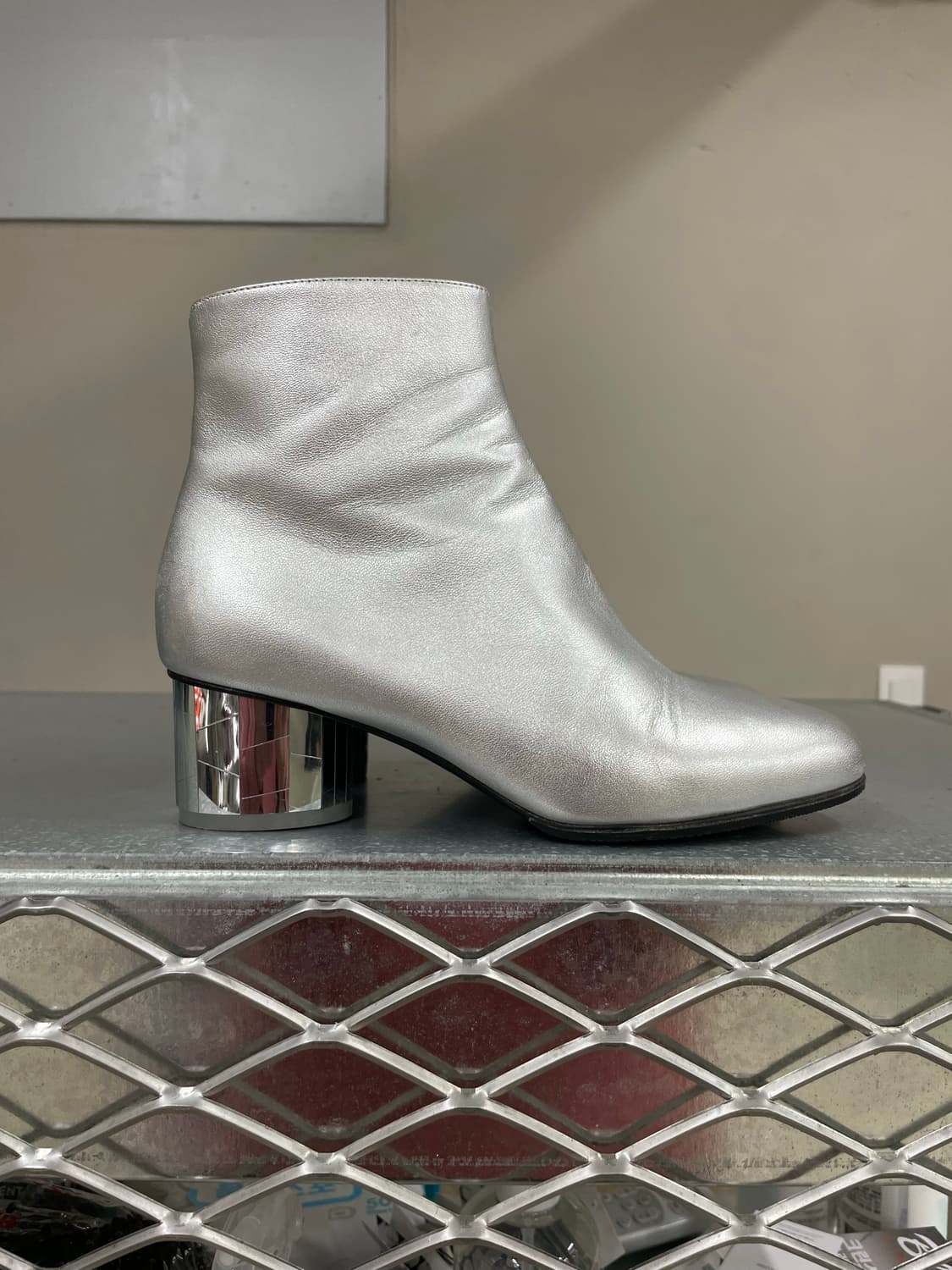 페레가모 미러 힐 가죽 앵클 부츠 5.5 상품이미지4