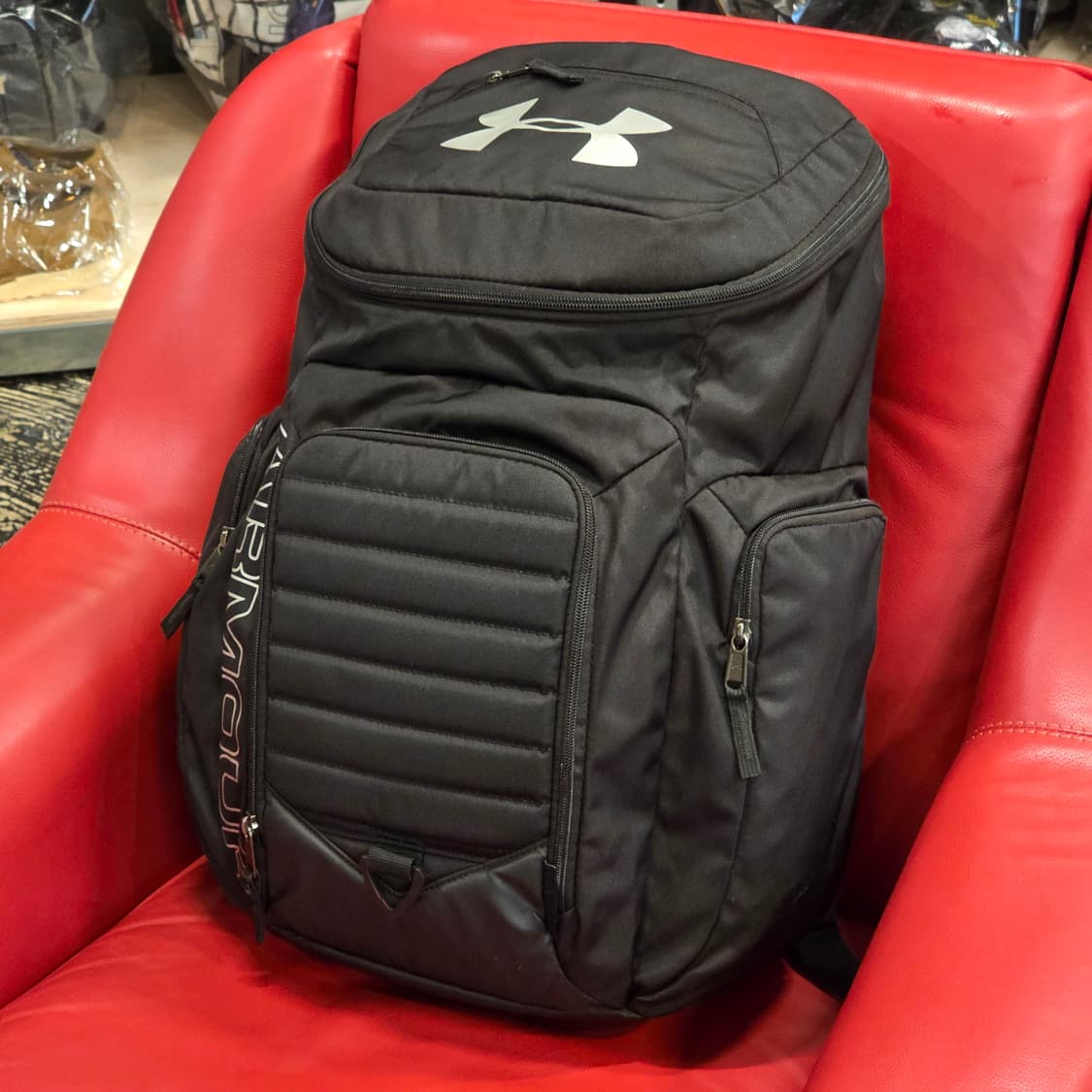 언더아머 블랙 백팩 가방 상품이미지3
