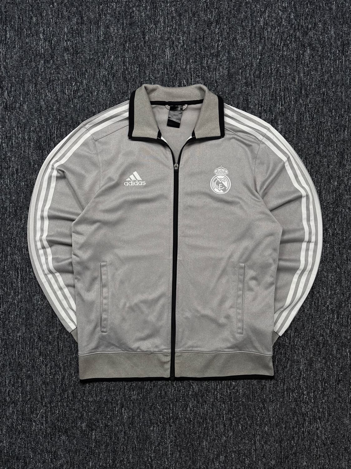 아디다스 레알마드리드 그레이 트랙탑 져지 상품이미지5