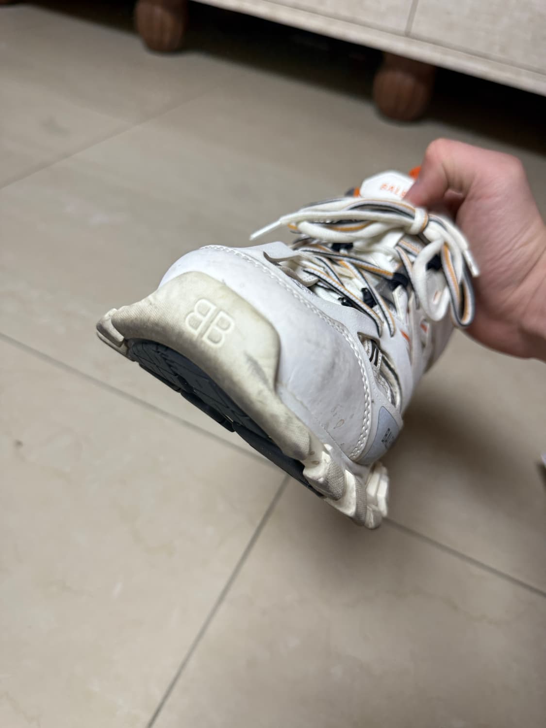 발렌시아가 트랙 44 흰주 상품이미지10