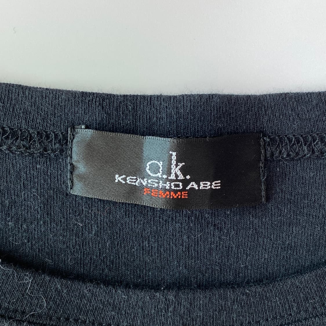 켄쇼 아베 펨므 Sweet & Spicy 크라운 그래픽 메탈릭 롱슬리브 상품이미지5