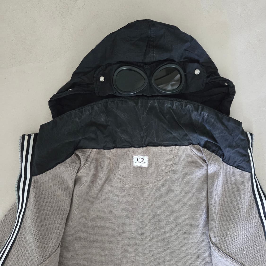 C.P. Company 고글니트집업 상품이미지3