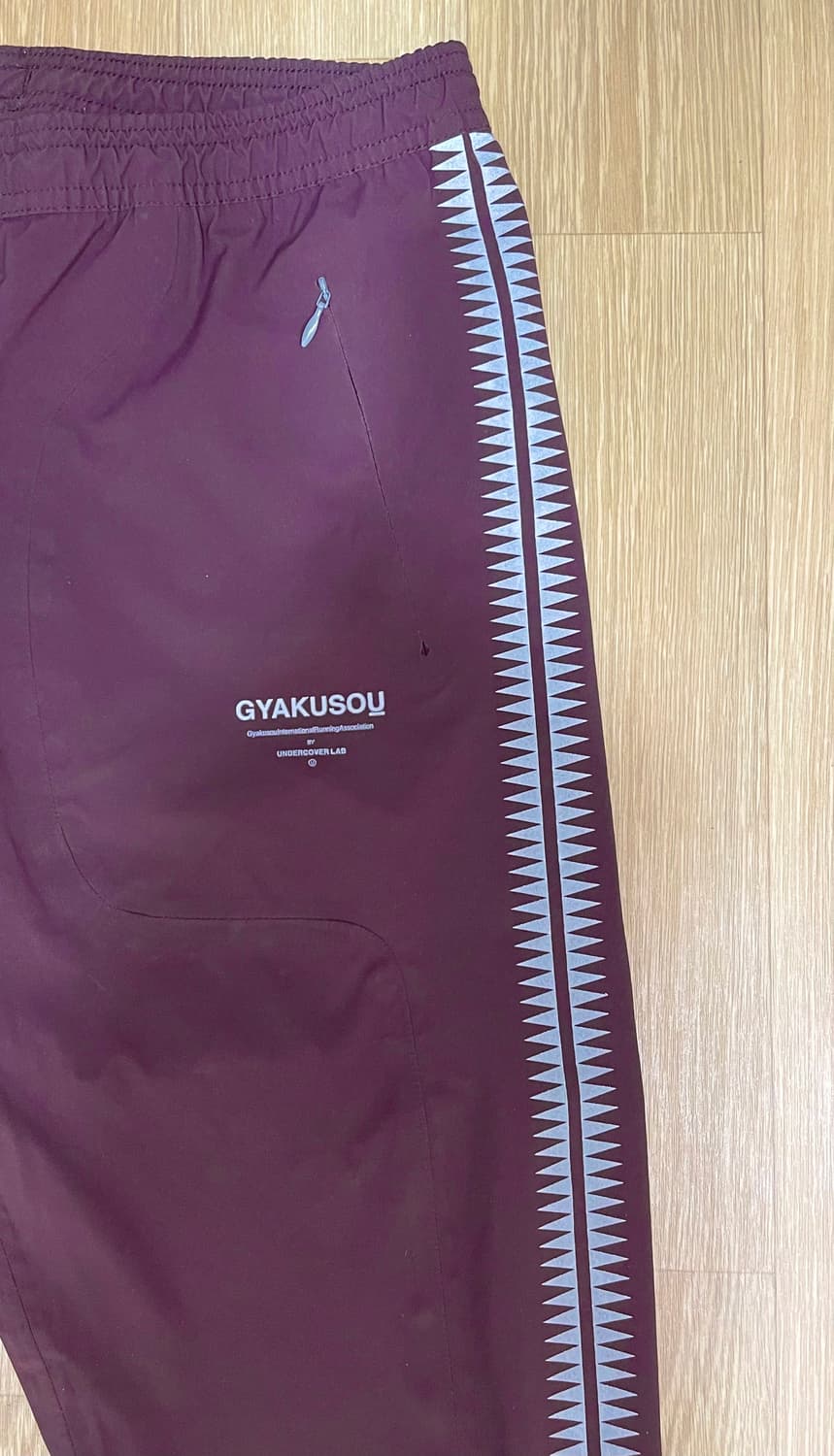 언더커버 나이키 갸쿠소우 쉴드 런닝팬츠 /남성 S 버건디 상품이미지4
