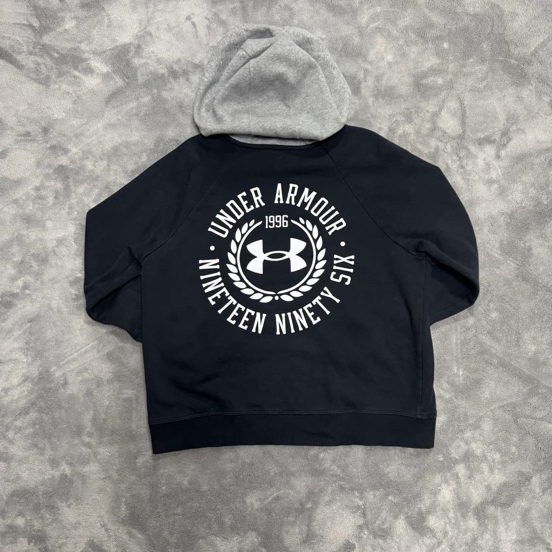 언더아머 후드티 상품이미지1