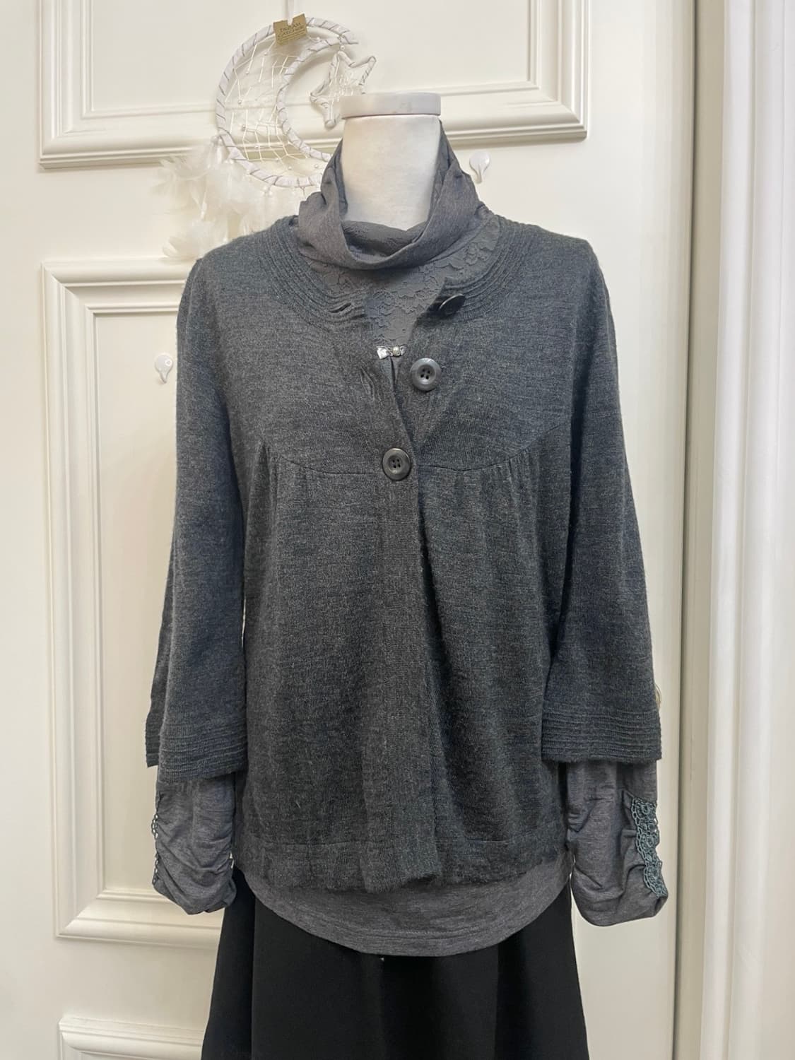 charcoal 3button shirring point cardigan 상품이미지1