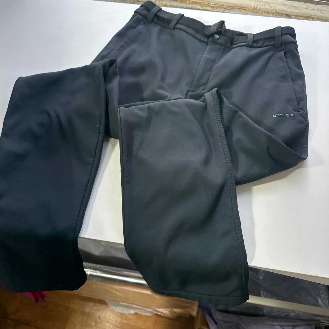 M 아이더 먹색 슬림레귤러핏 안감기모 등산팬츠 상품이미지4