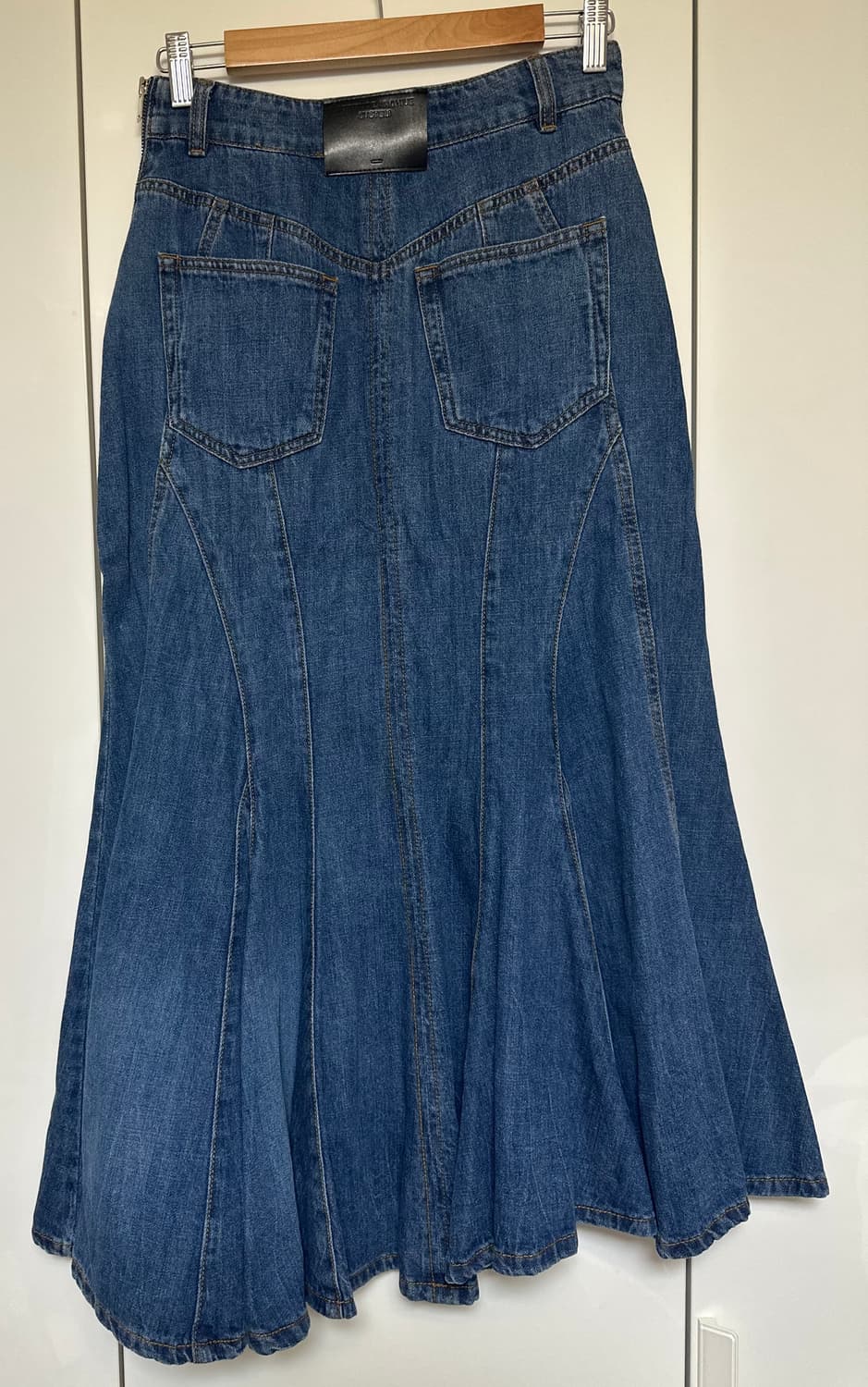 한섬시스템 청 데님 언발란스 훌 스커트 상품이미지5