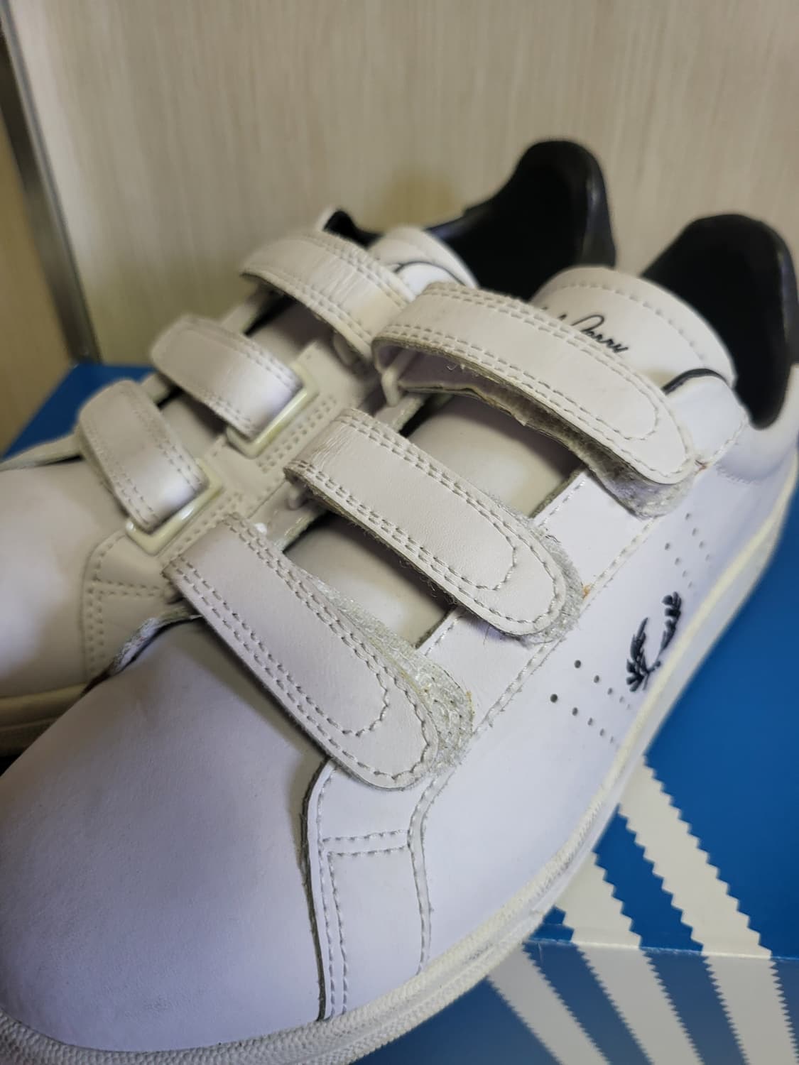 프레드페리 벨크로 슈즈
240~245 상품이미지1