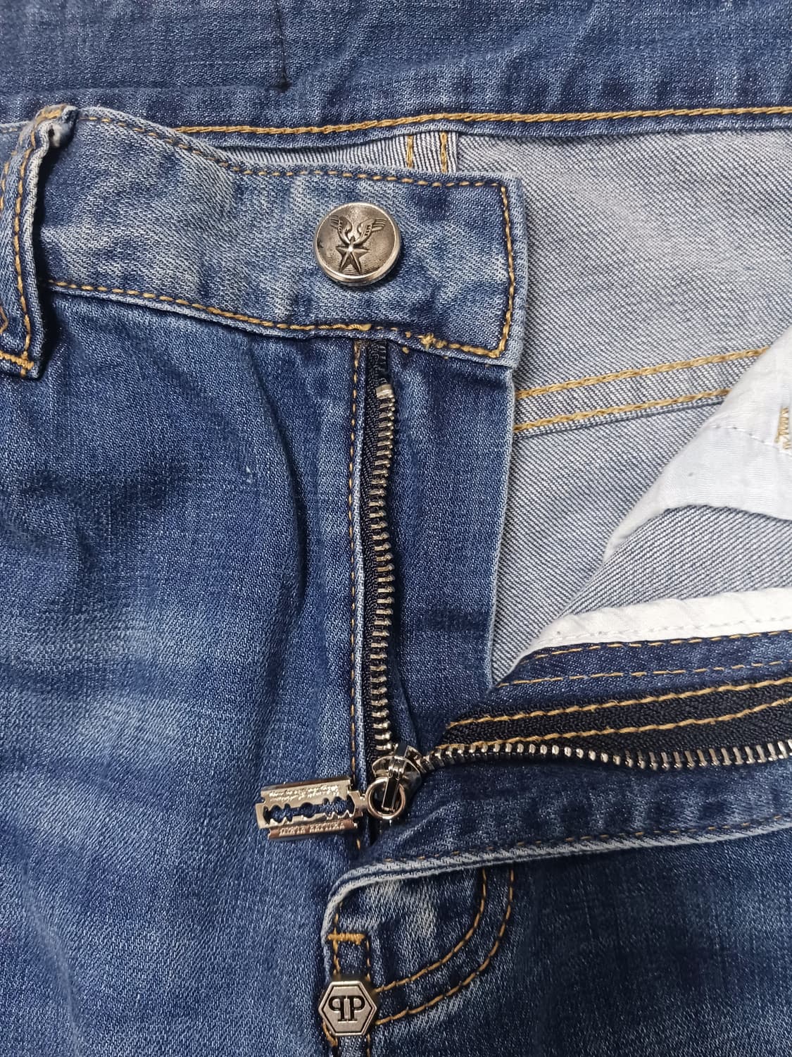 [32] 필립플레인 자수패치 슬림진 청바지 상품이미지6