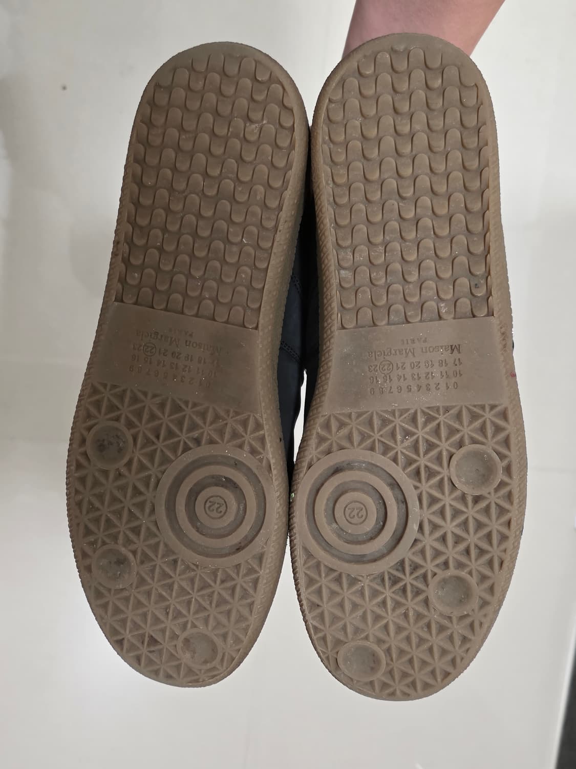 메종 마르지엘라 독일군 페인팅 블랙 42.5 사이즈 판매해요 상품이미지4