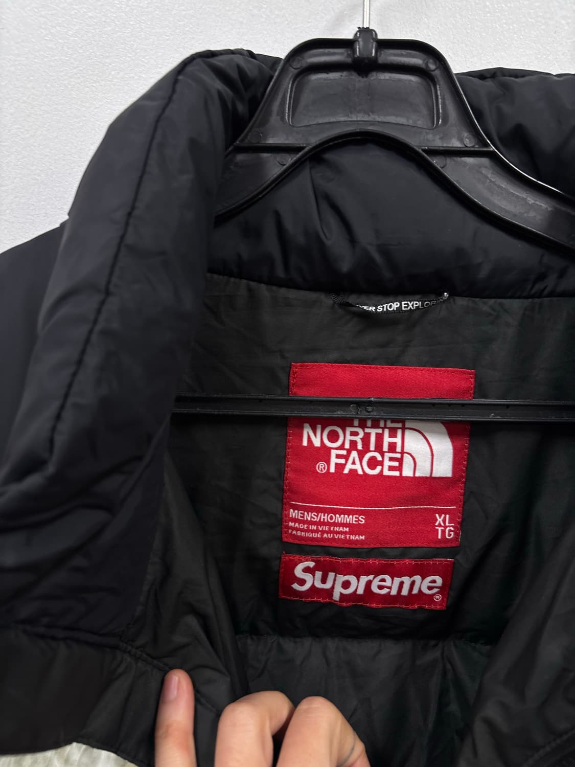 노스페이스x슈프림 페이퍼 프린트 다운패딩 상품이미지7