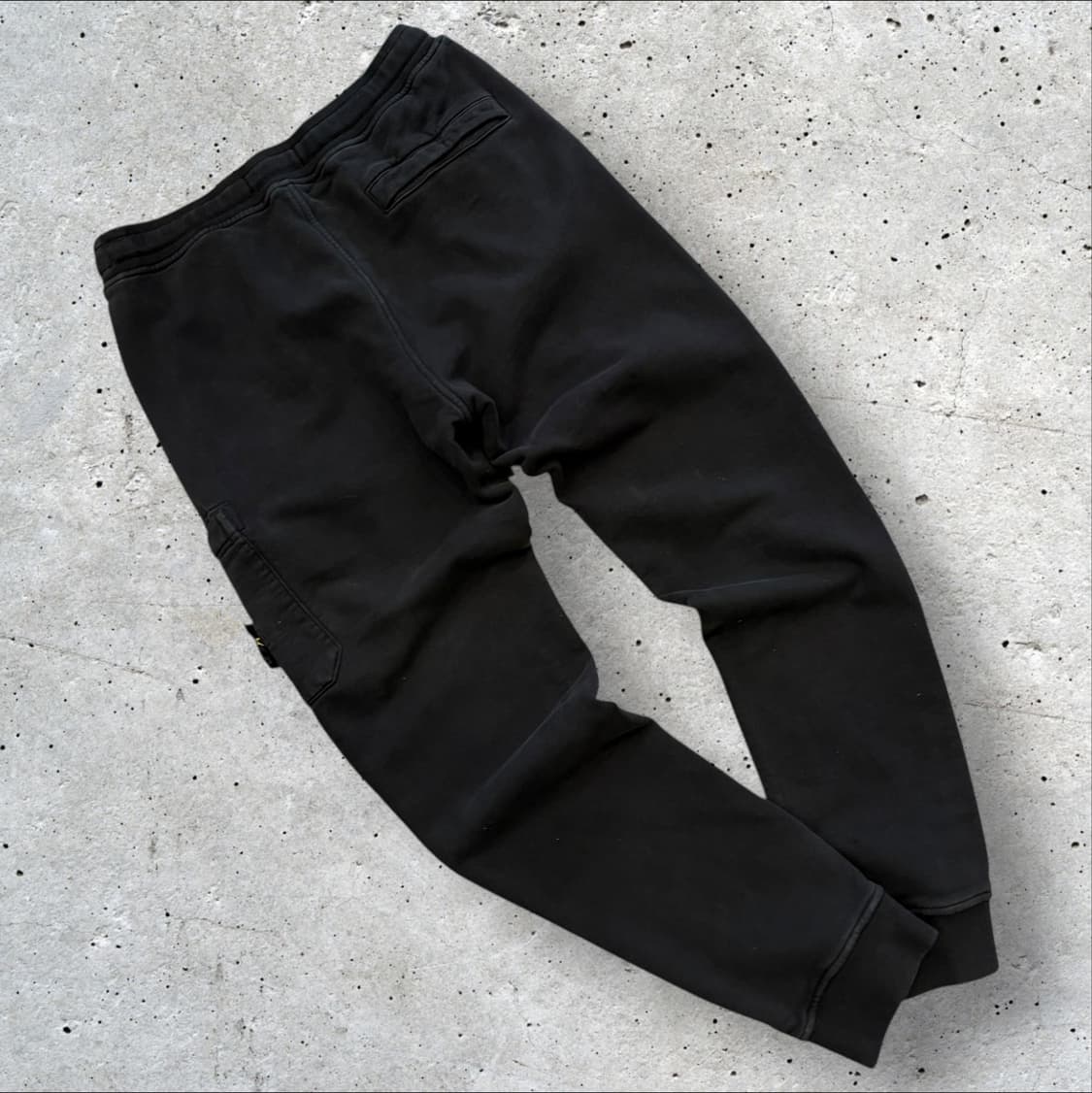 [S] 스톤아일랜드 와펜 블랙 카고 조거팬츠 D143 상품이미지2