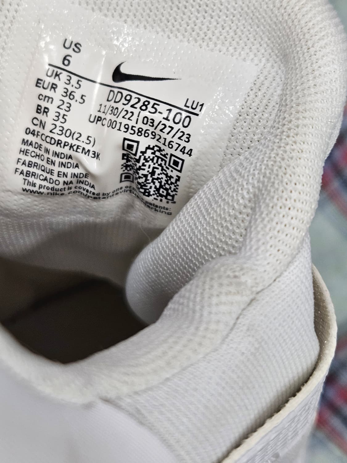 나이키 에어맥스 벨라 TR5 화이트 트레이닝화  US6 상품이미지4