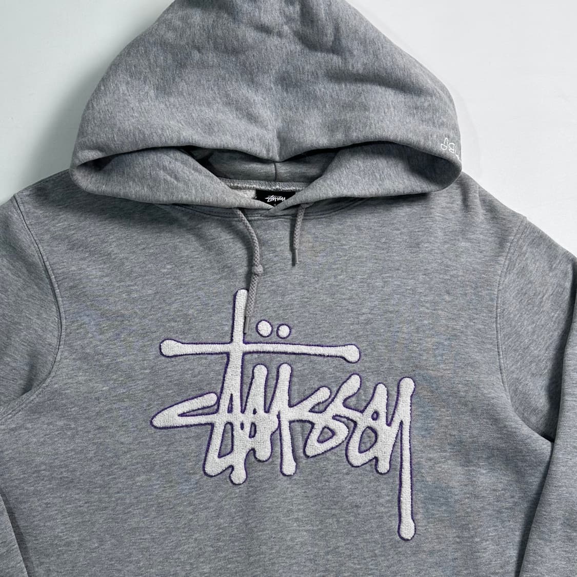 스투시 플리스 로고 그레이 후드티  상품이미지2