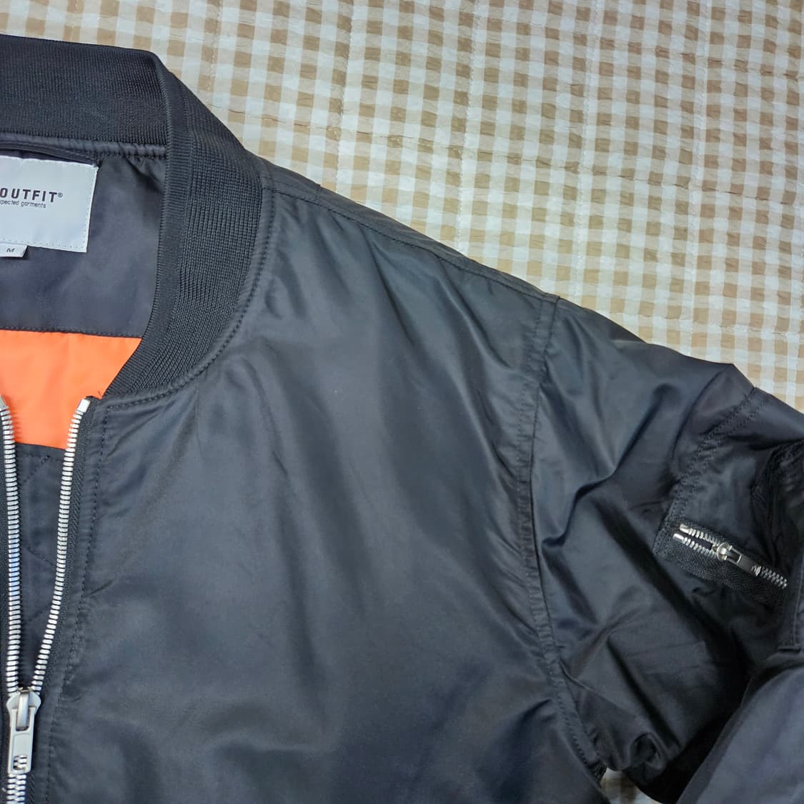 언아웃핏 MA-1 오버핏 항공점퍼 남자100~105 상품이미지4