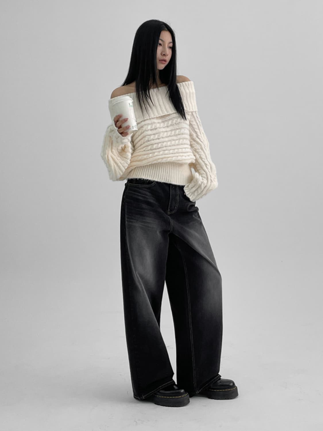 블랙업 아이보리 오픈숄더 니트 상품이미지3