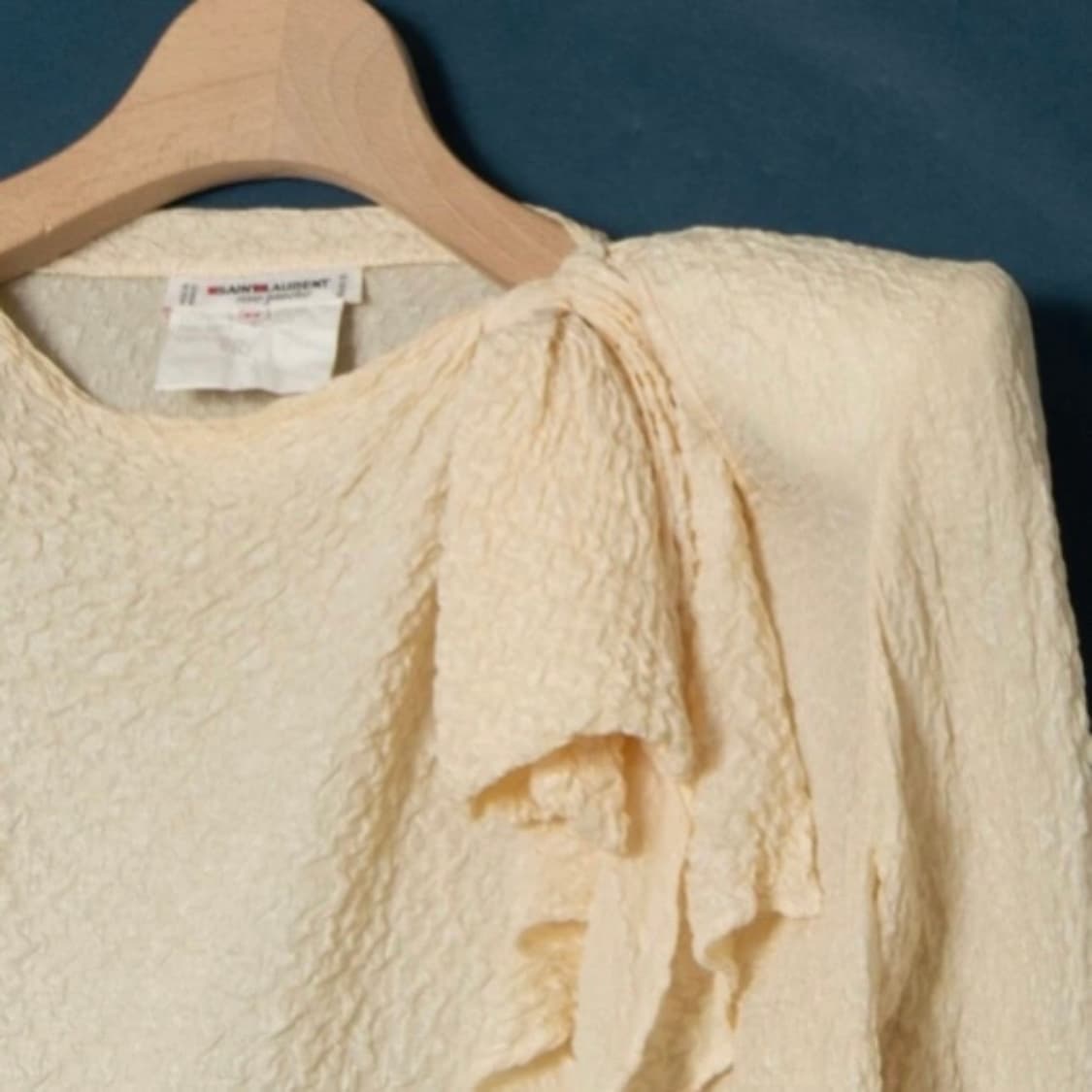 생로랑 실크 크레이프 숄더 패드 블라우스 상품이미지3