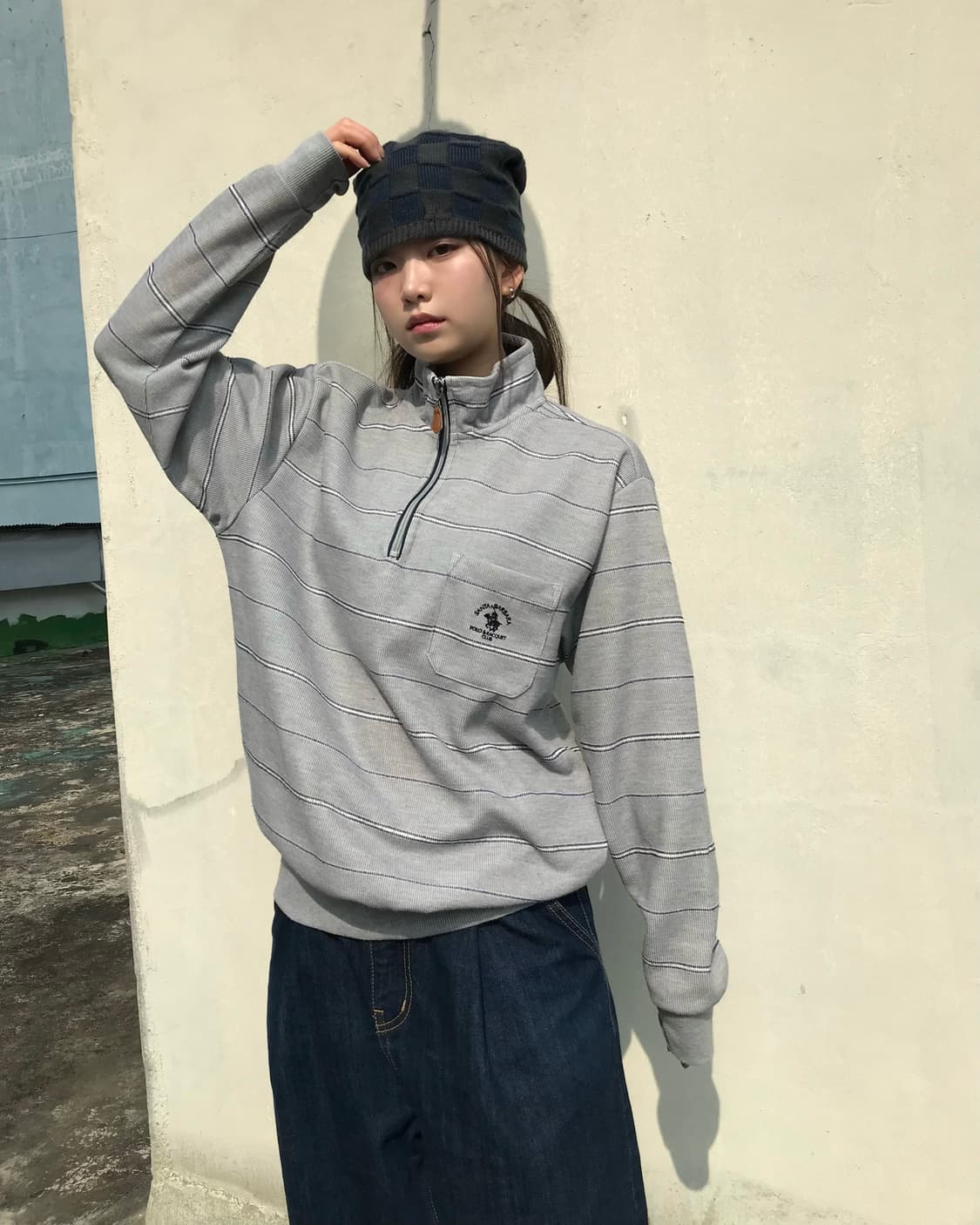 그레이 스트라이프 하프 집업 티셔츠  상품이미지5
