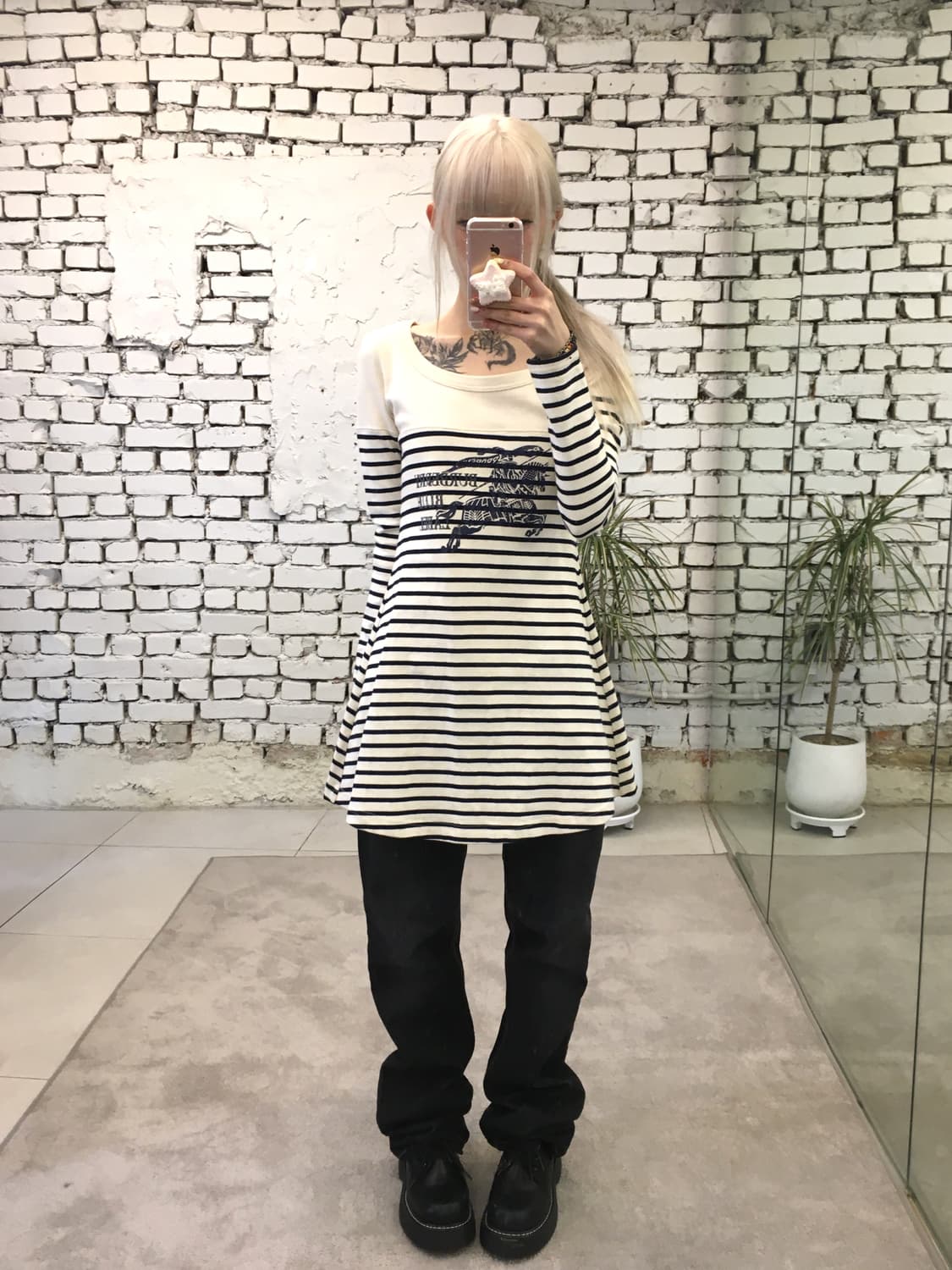 버버리 블루라벨 슬림핏 니트 상품이미지1