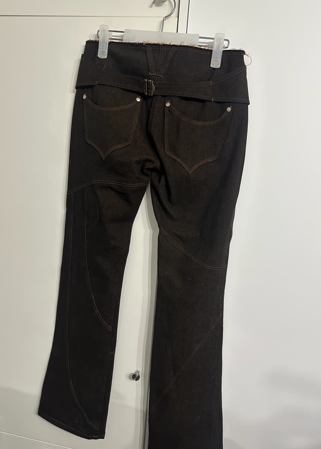 데어드 로우웨이스트 어시메트리 라인 플레어 팬츠 오렌지브라운 상품이미지3