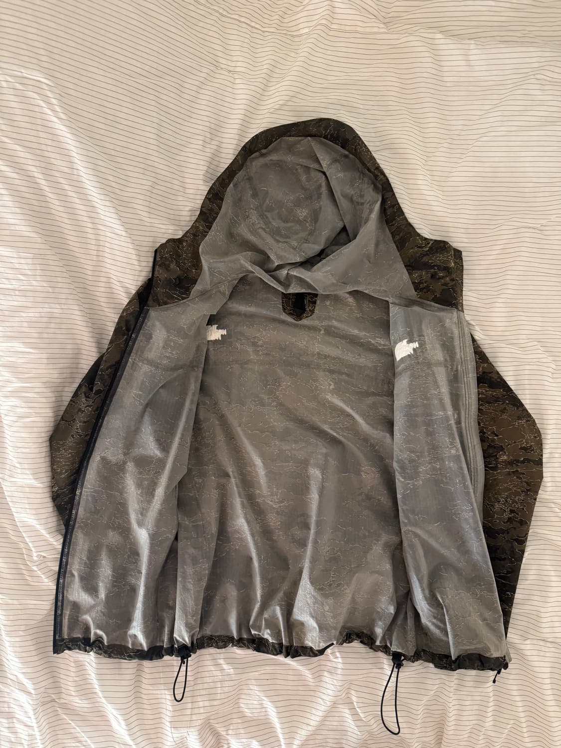 노스페이스 카모패턴 바람막이 상품이미지2