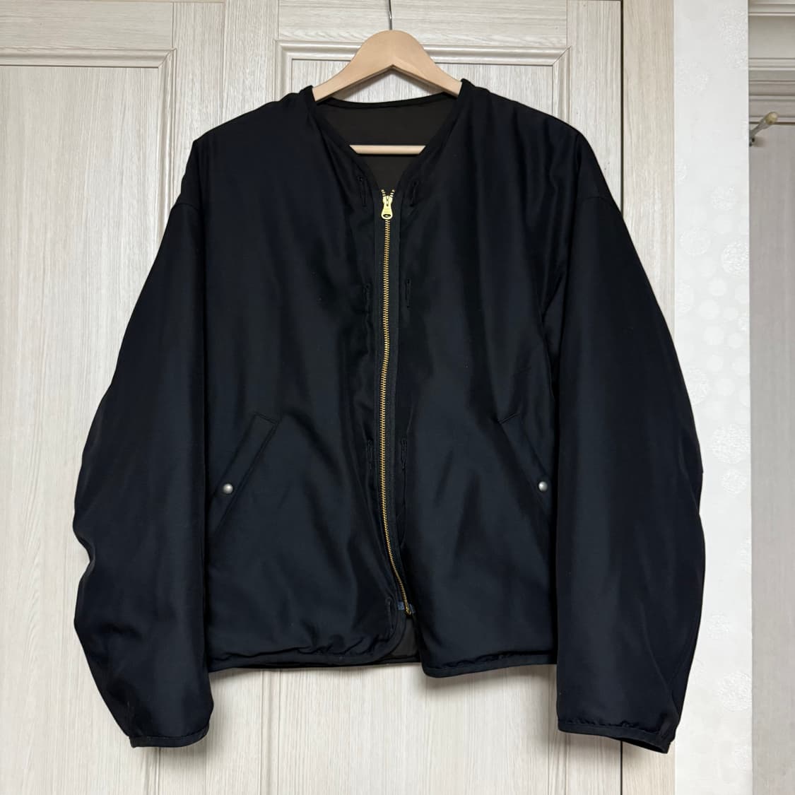 [1] 비즈빔 25ss 아이리스 다운 자켓 블랙 상품이미지1