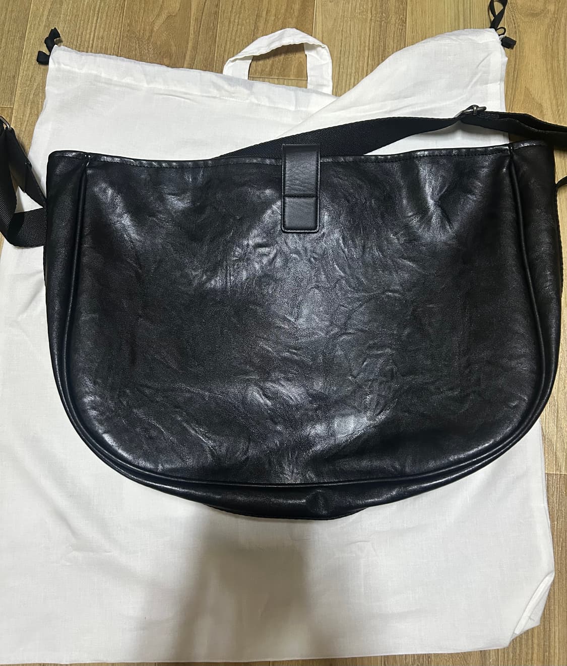Wavy Bag Faux Leather Black 라지사이즈 상품이미지4