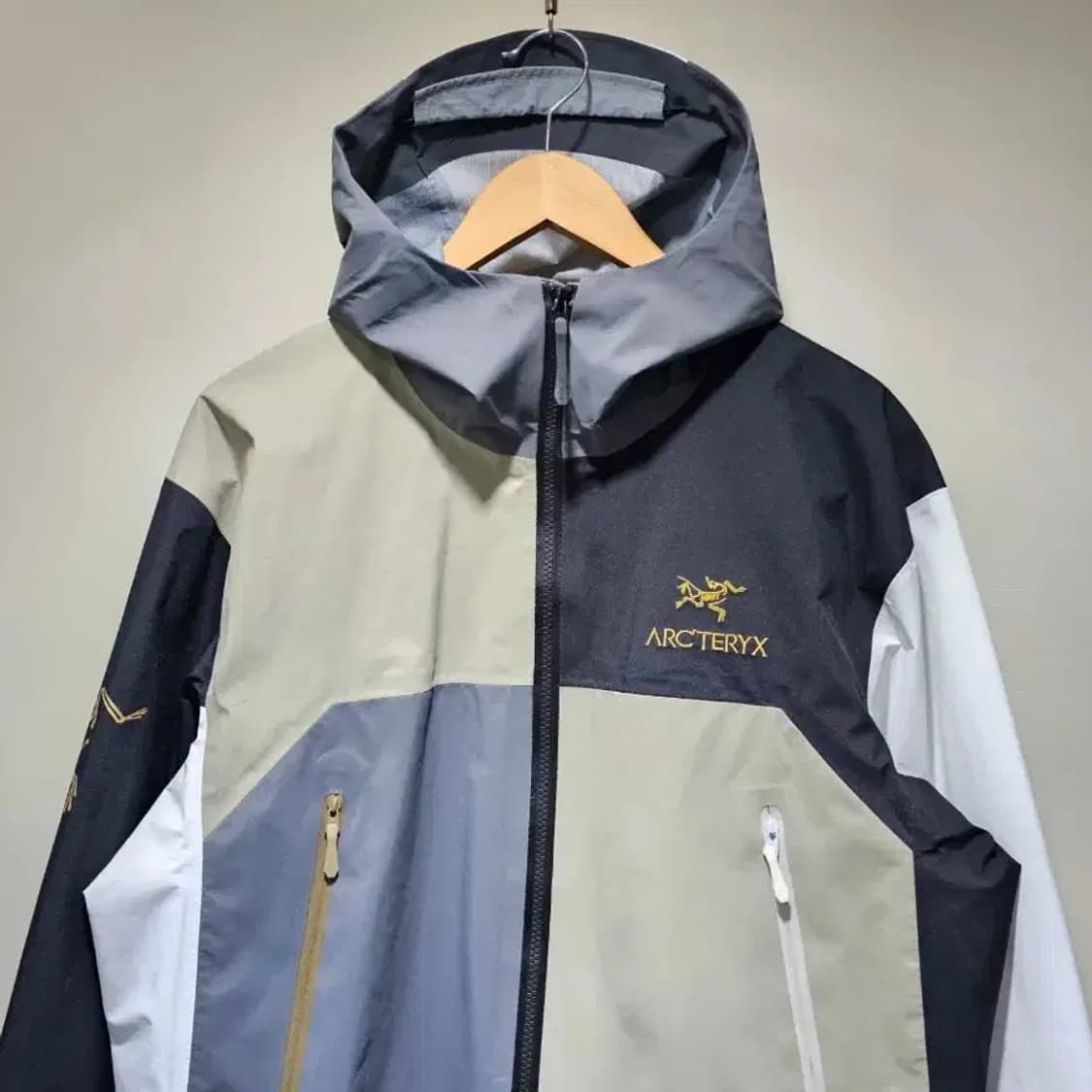 아크테릭스 자켓 베이지 95 상품이미지1