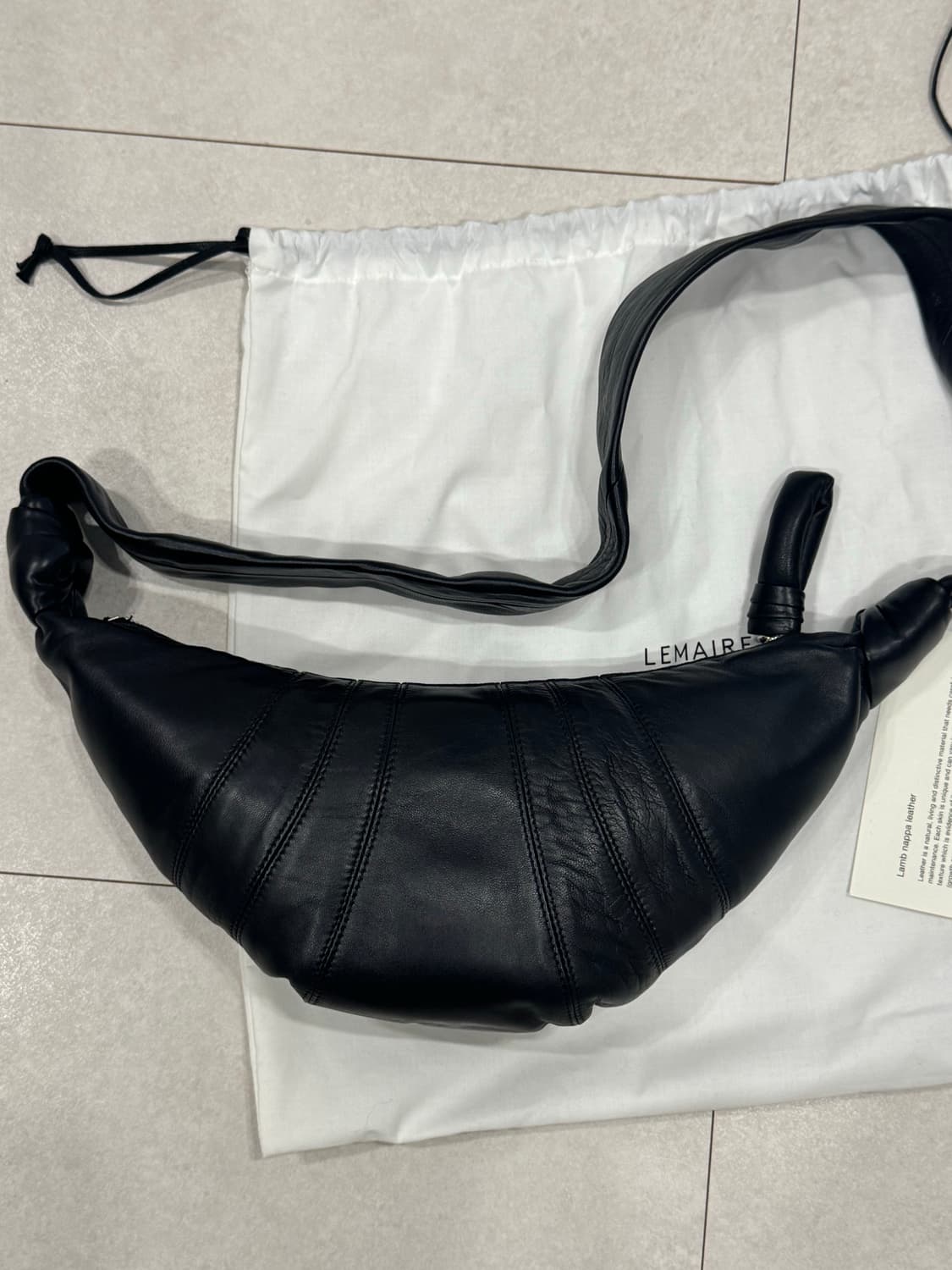 르메르 크루아상 스몰 블랙 나파 레더  상품이미지2