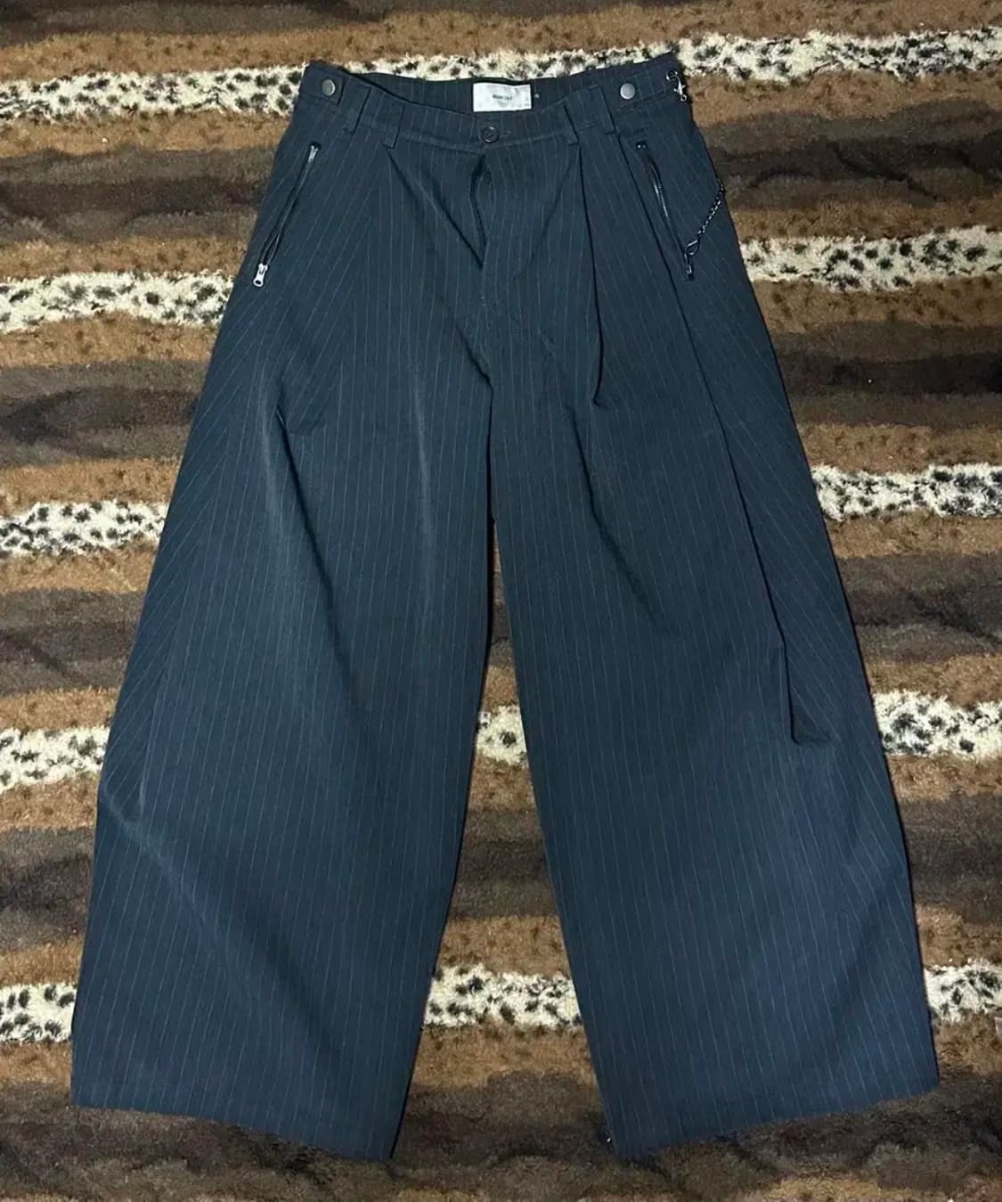 비긴202 록 링크 팬츠 차콜 스트라이프 상품이미지3