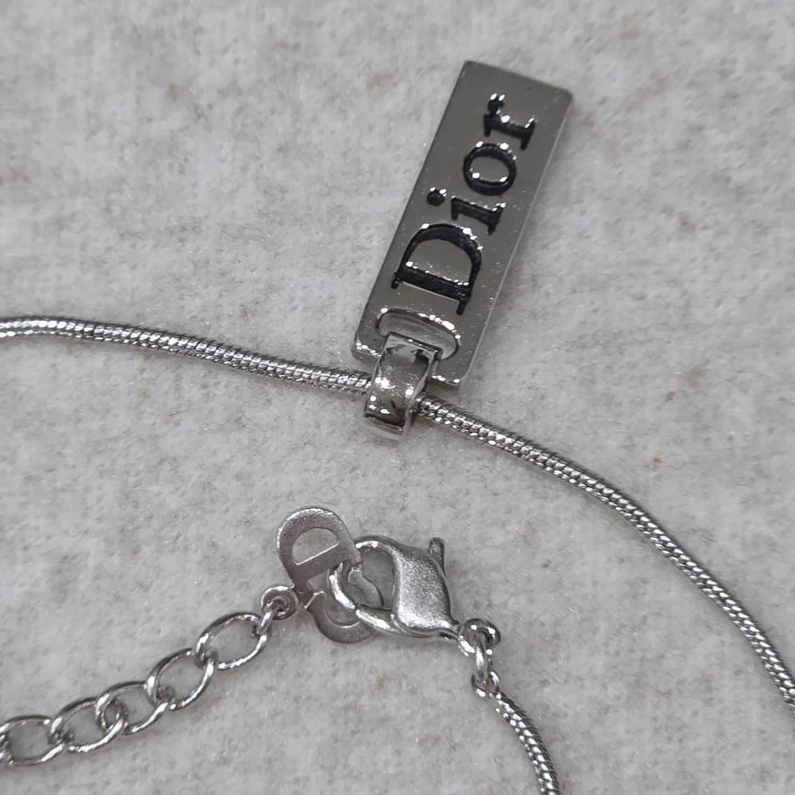 디올 은장 dior 로고 플레이트 목걸이(남녀공용) 상품이미지2