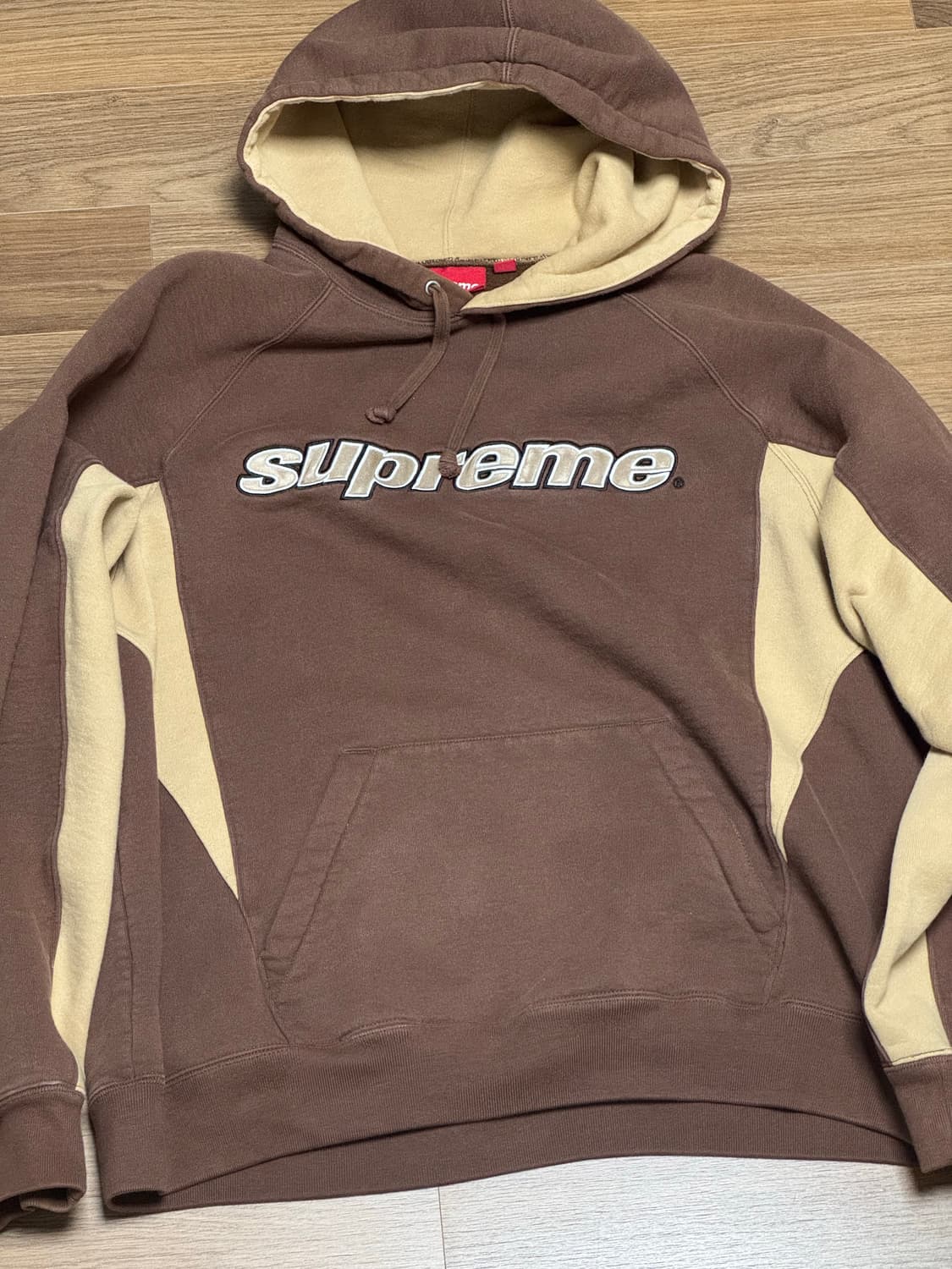 슈프림 24fw 디비전 후드 스웨트셔츠 브라운 상품이미지1