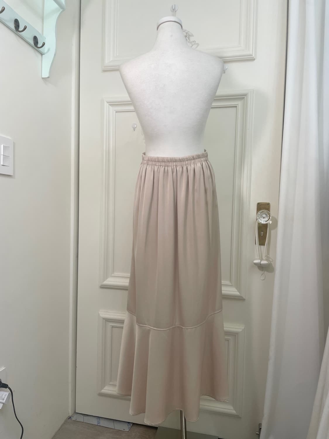 pink beige ruffle back banding long skir 상품이미지3