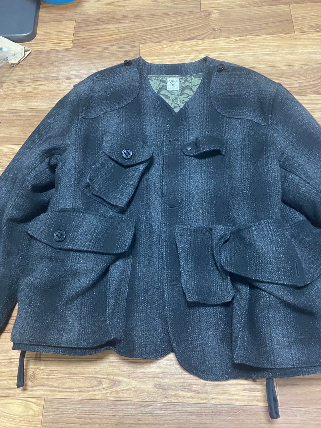 South2 West8의 독특한 디자인이 돋보이는 모직 자켓  상품이미지10