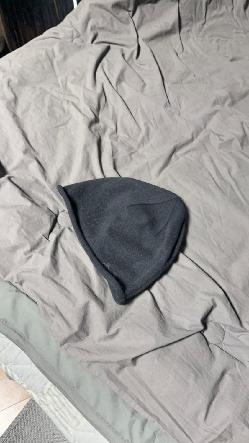 999휴머니티 블랙비니 판매합니다 상품이미지3