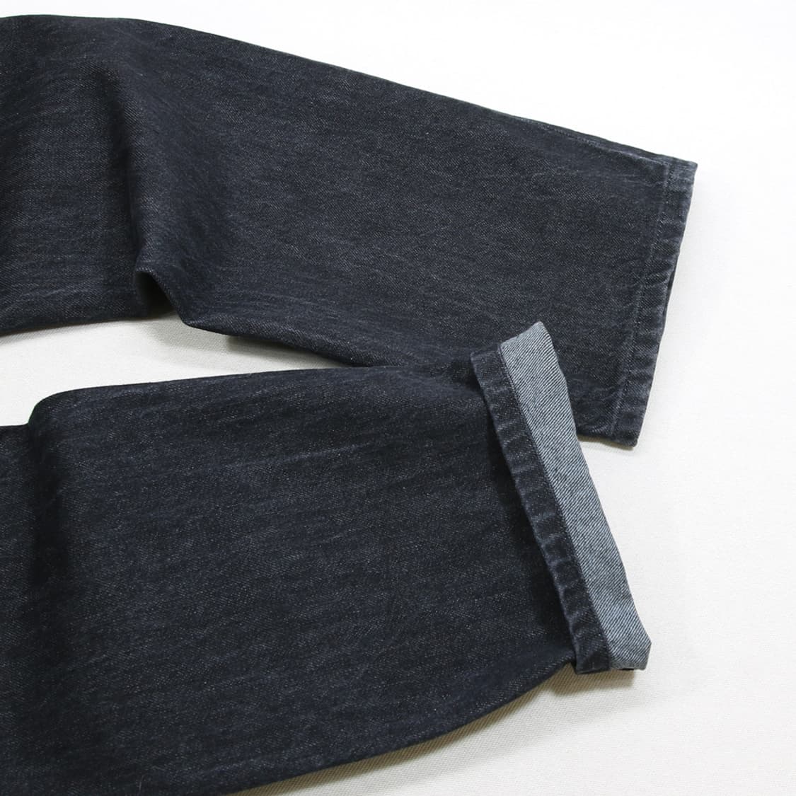 (착용컷) 유니클로 x HELMUT LANG 데님 팬츠 (남성용 31) 상품이미지9