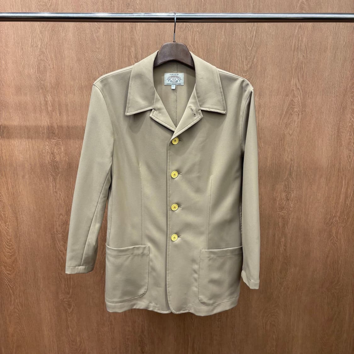 아르마니 진스 긴팔 미디 자켓 노치드 카라 싱글 버튼 디테일 베이지 상품이미지2