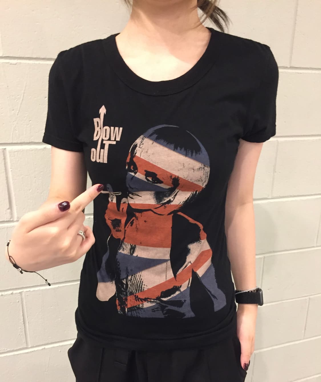 SLY cigarette girl tee 상품이미지1