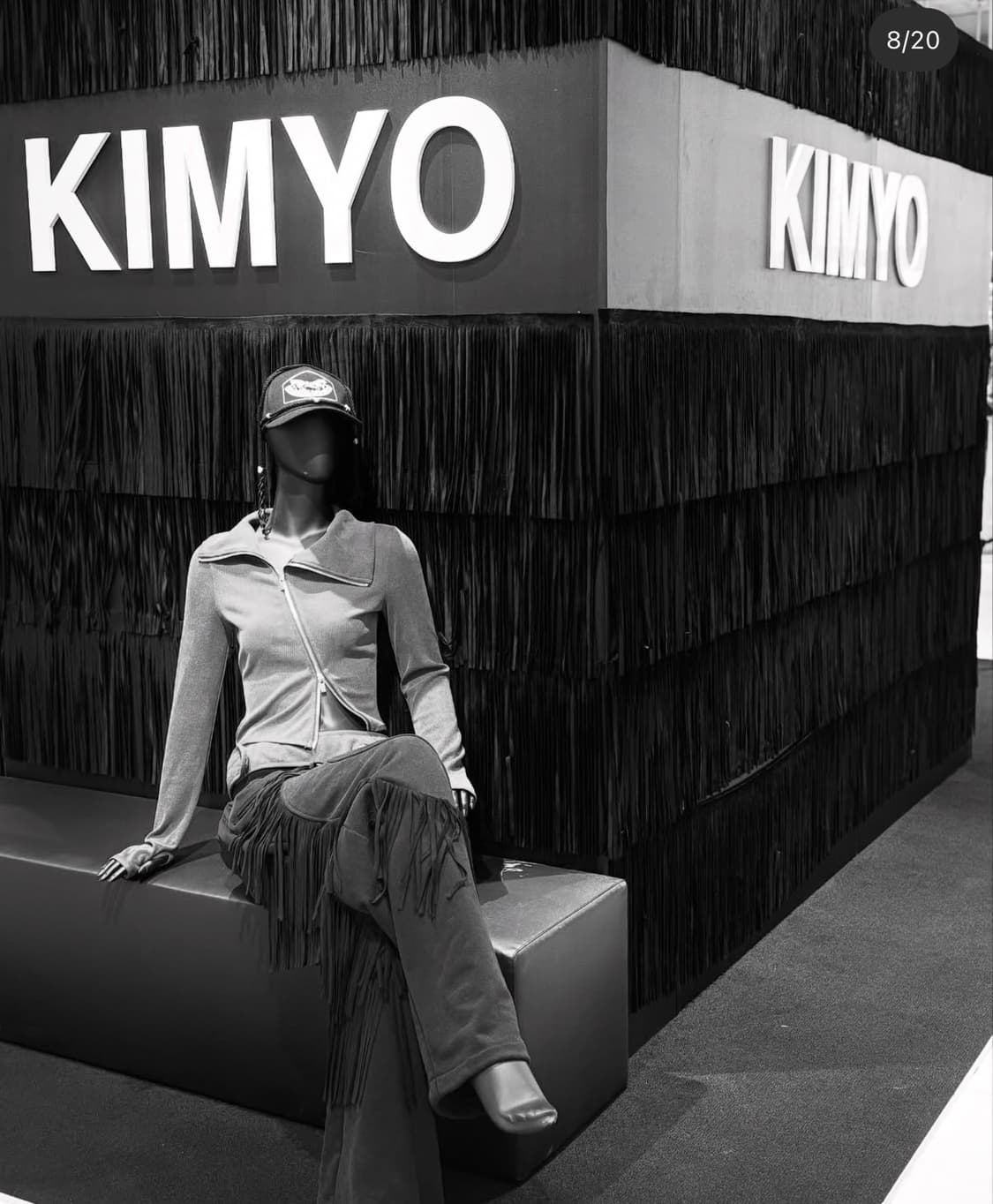 CROSSBODY BAG IN WASHED GREY 상품이미지3