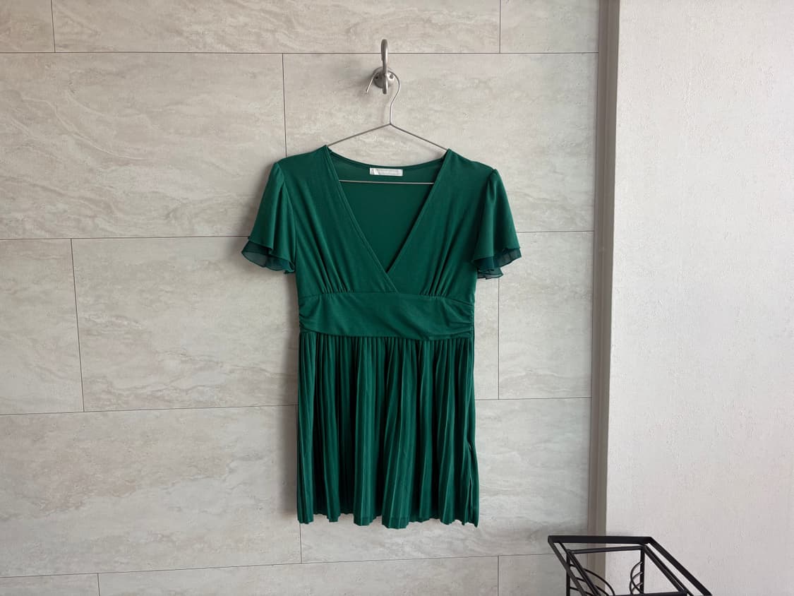 deep v pleated top 상품이미지1