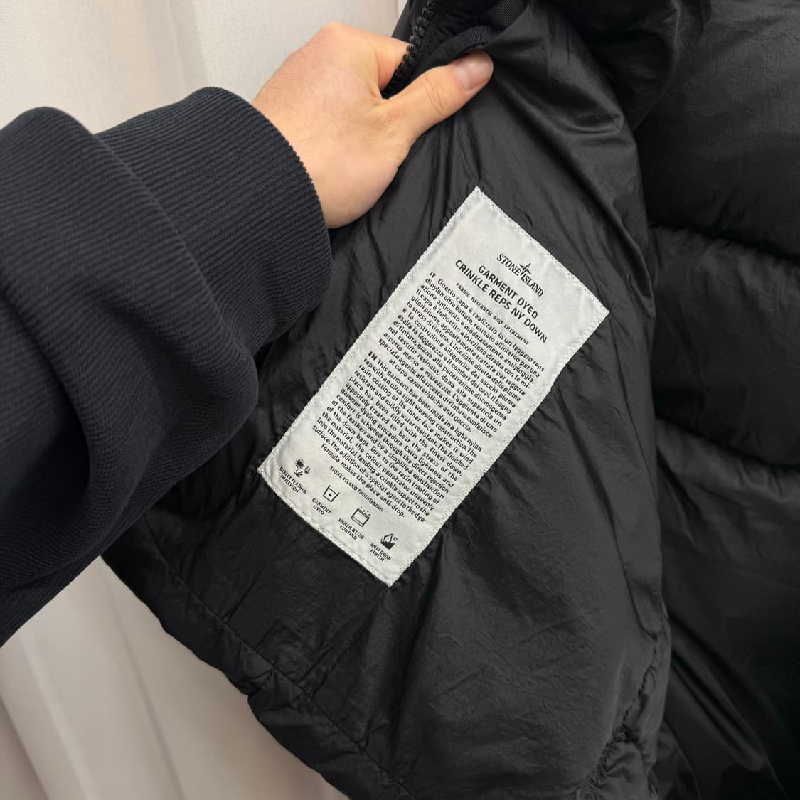 [XL] 스톤아일랜드 크링클랩스 후드 패딩 블랙 상품이미지5