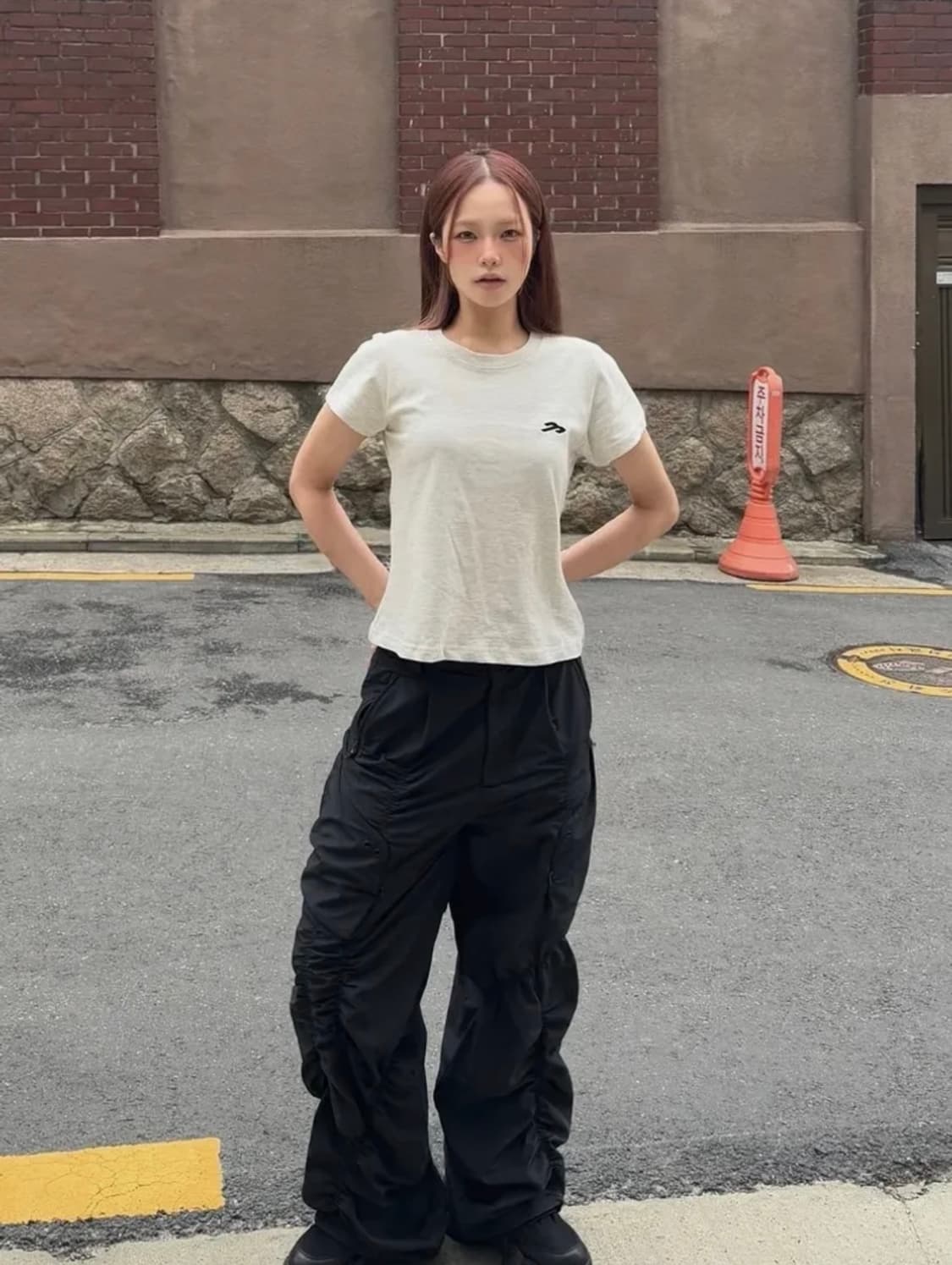탄산마그네슘 혼 아플리케 티셔츠 상품이미지4
